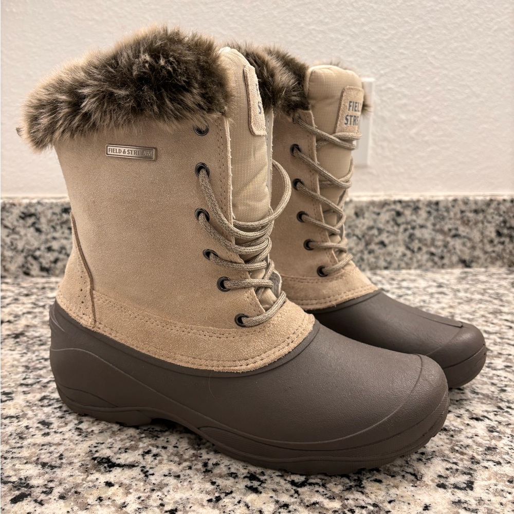 Field and Stream winter boots - SIZE 9